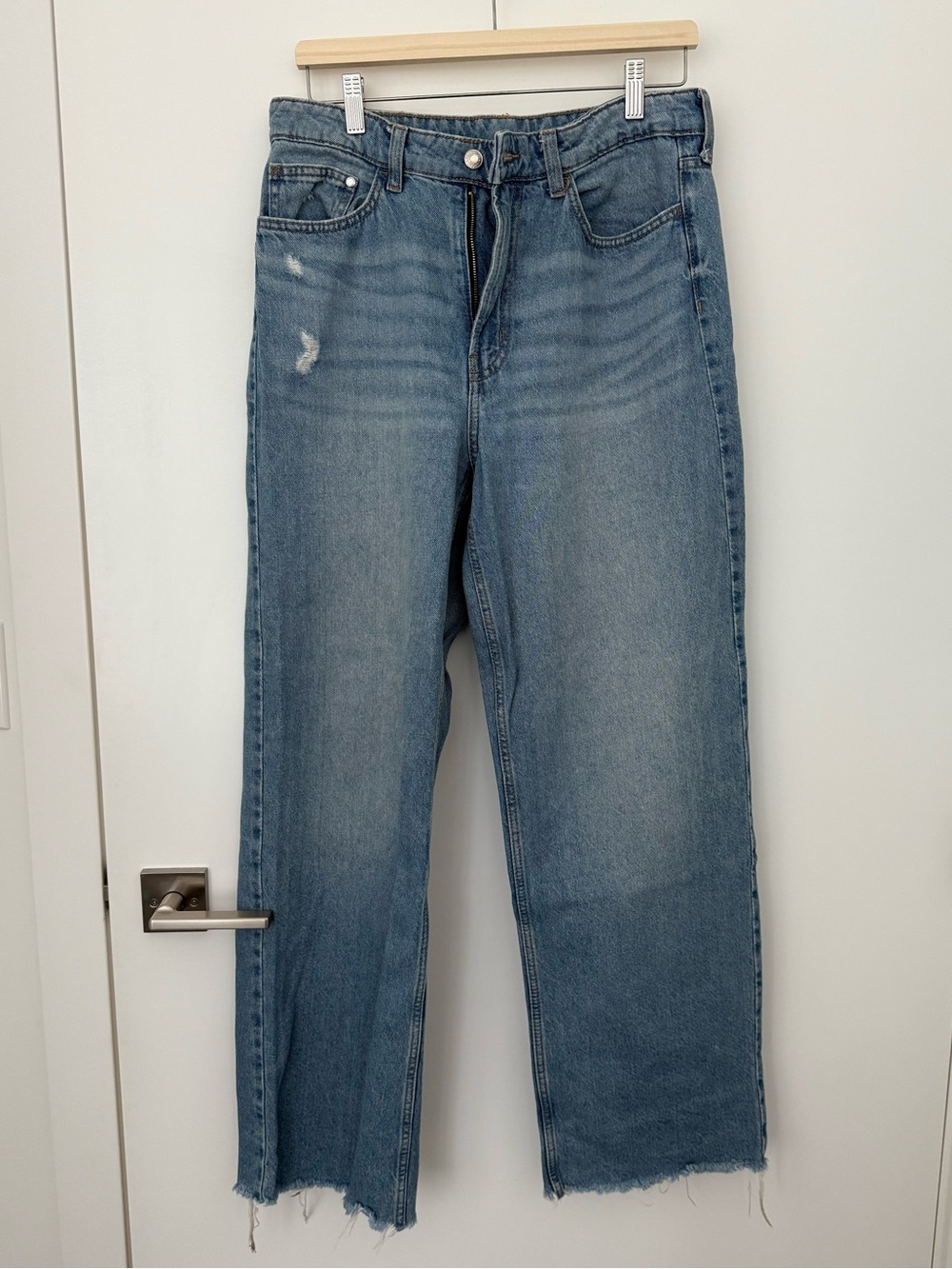H&M light wash jeans